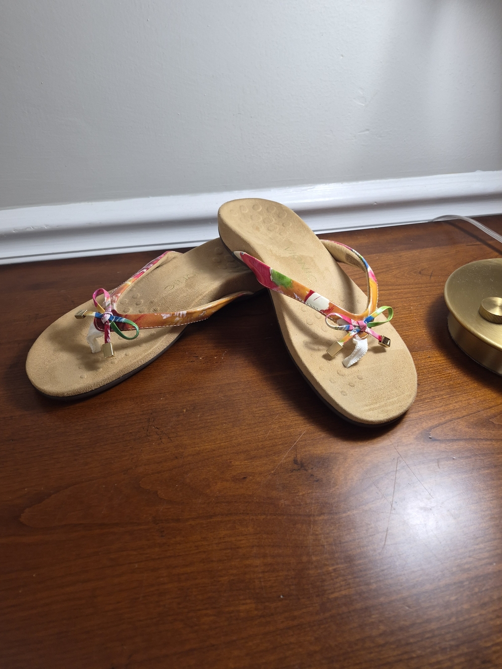 Vionic Multicolor Floral Strap Beige Footbed Thong Sandals Size 8